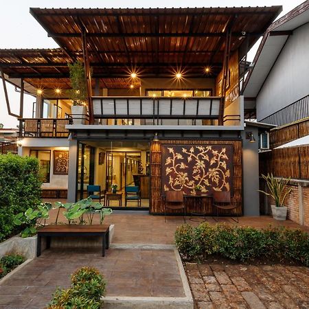 Hostel One Art And Gallery Chiang Mai Exterior foto